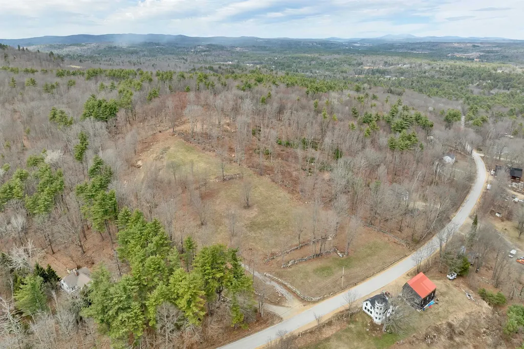 7298 Oak Hill Road Loudon NH 03307