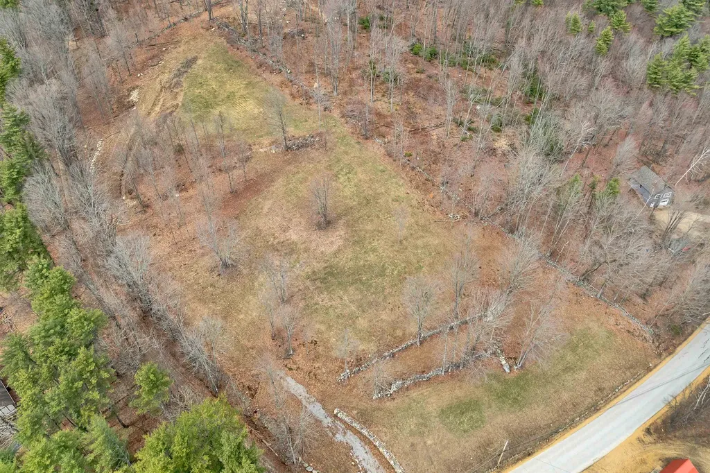 7298 Oak Hill Road Loudon NH 03307