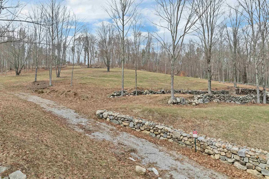 7298 Oak Hill Road Loudon NH 03307