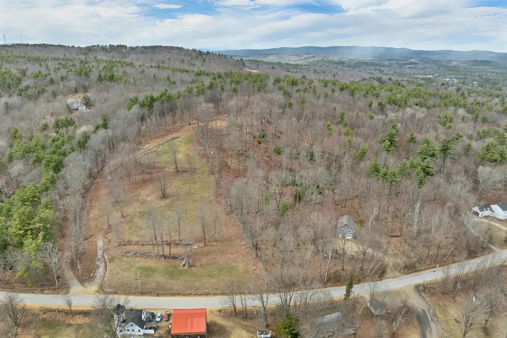 7298 Oak Hill Road Loudon NH 03307