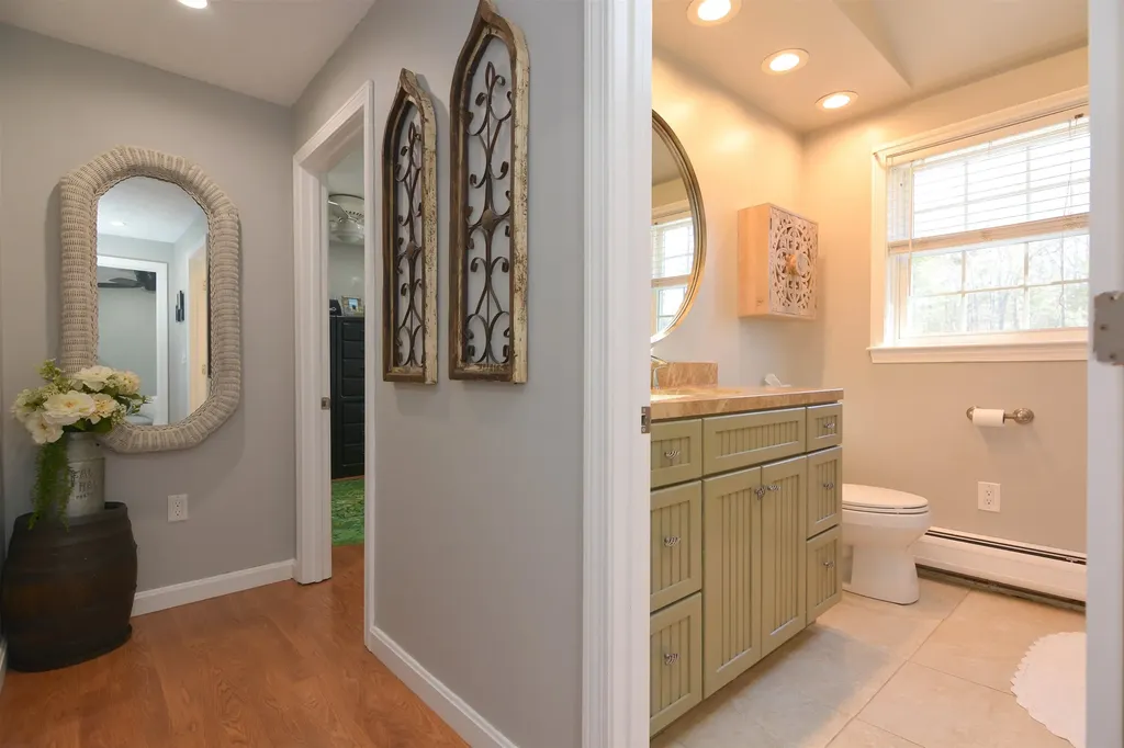 10 Whidden Lane Litchfield NH 03052