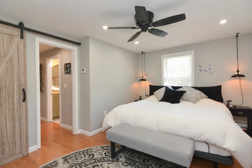 10 Whidden Lane Litchfield NH 03052