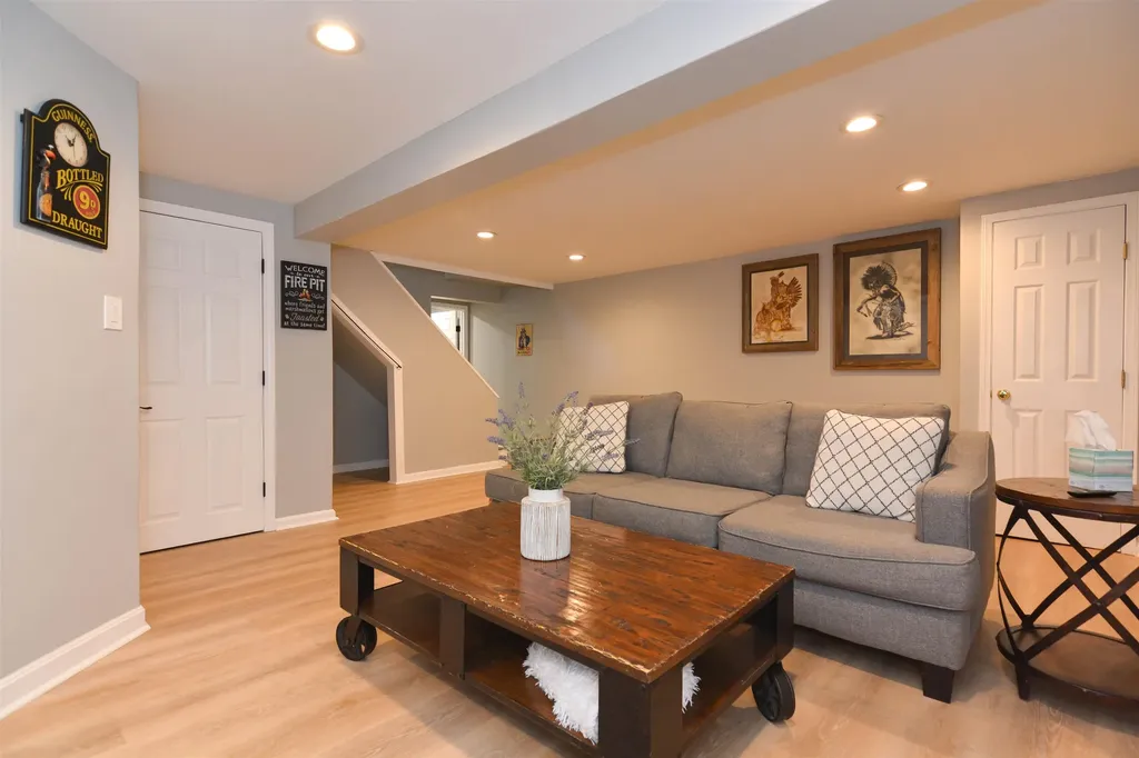10 Whidden Lane Litchfield NH 03052