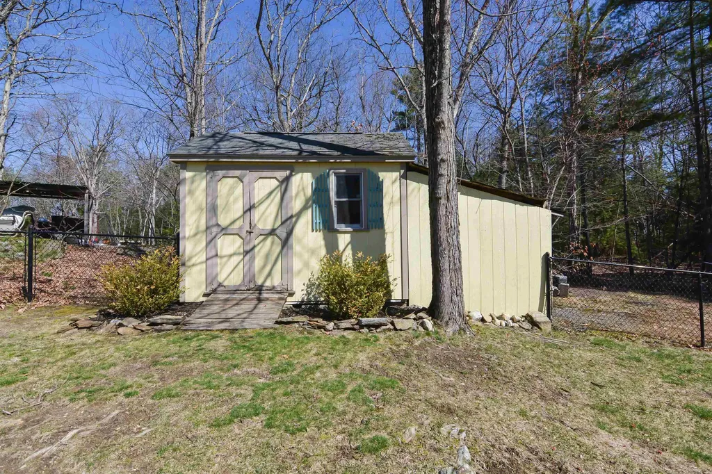 10 Whidden Lane Litchfield NH 03052