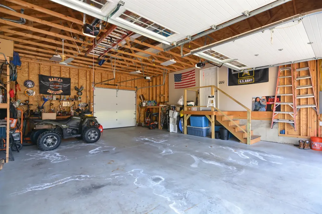 10 Whidden Lane Litchfield NH 03052