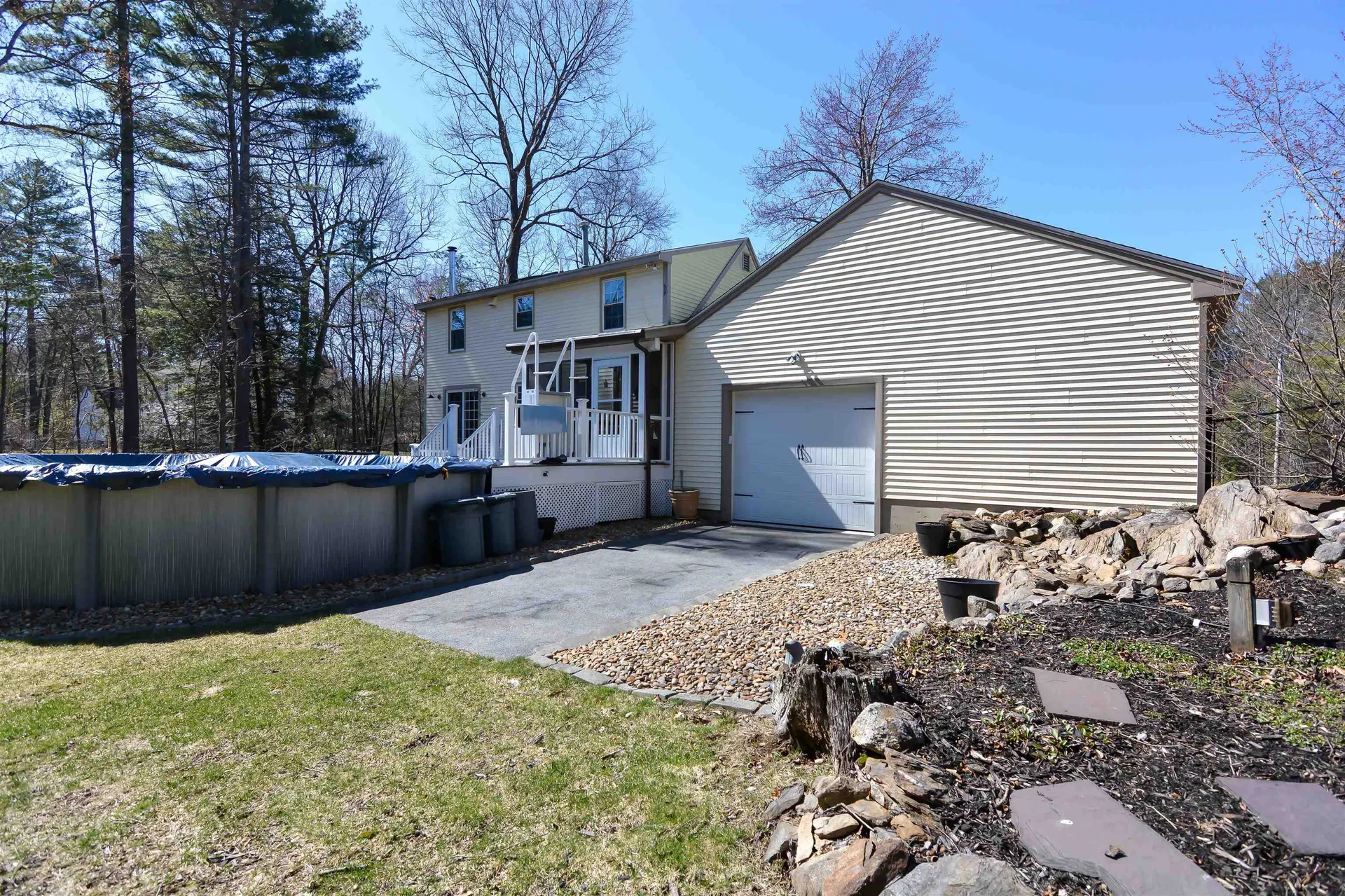 10 Whidden Lane Litchfield NH 03052