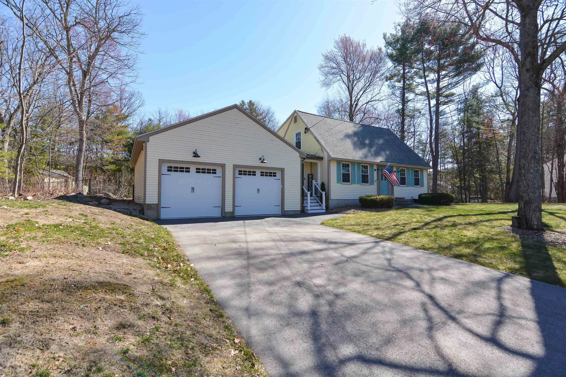 10 Whidden Lane Litchfield NH 03052