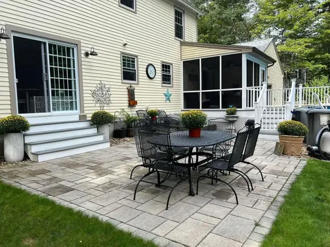 10 Whidden Lane Litchfield NH 03052