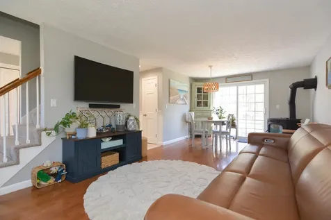 10 Whidden Lane Litchfield NH 03052