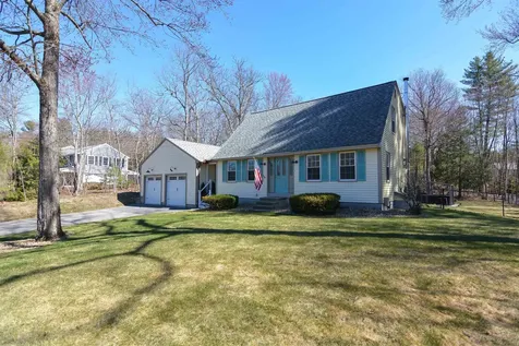 10 Whidden Lane Litchfield NH 03052
