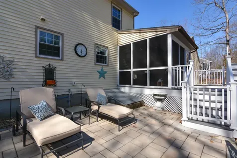 10 Whidden Lane Litchfield NH 03052