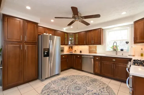 10 Whidden Lane Litchfield NH 03052