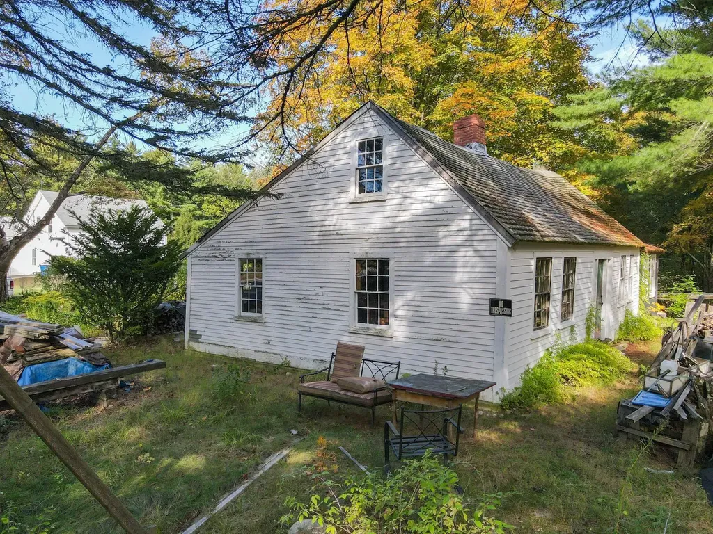 42 Bear Hill Road Newton NH 03858