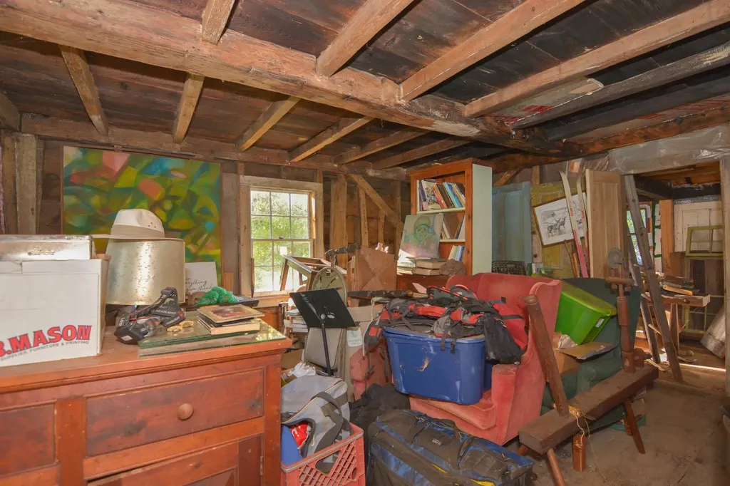 42 Bear Hill Road Newton NH 03858