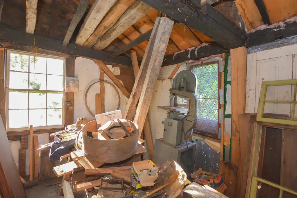 42 Bear Hill Road Newton NH 03858