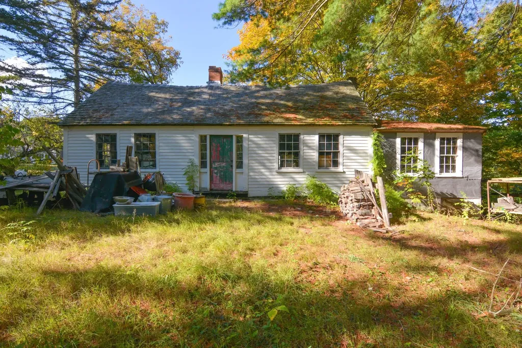 42 Bear Hill Road Newton NH 03858