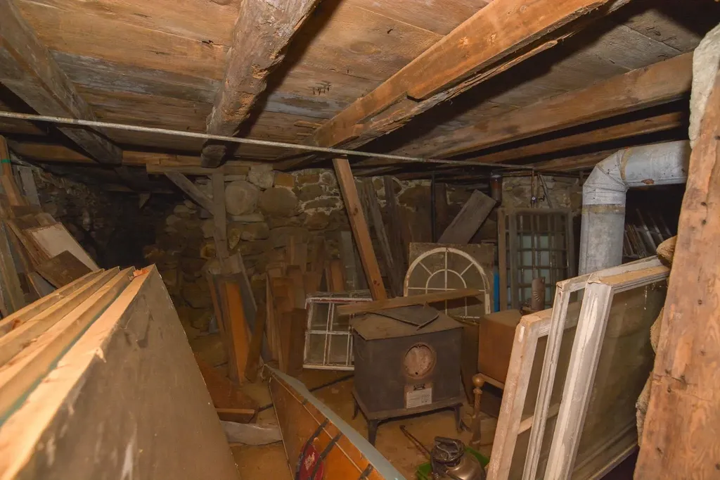 42 Bear Hill Road Newton NH 03858