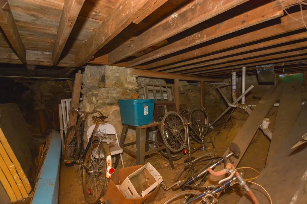 42 Bear Hill Road Newton NH 03858