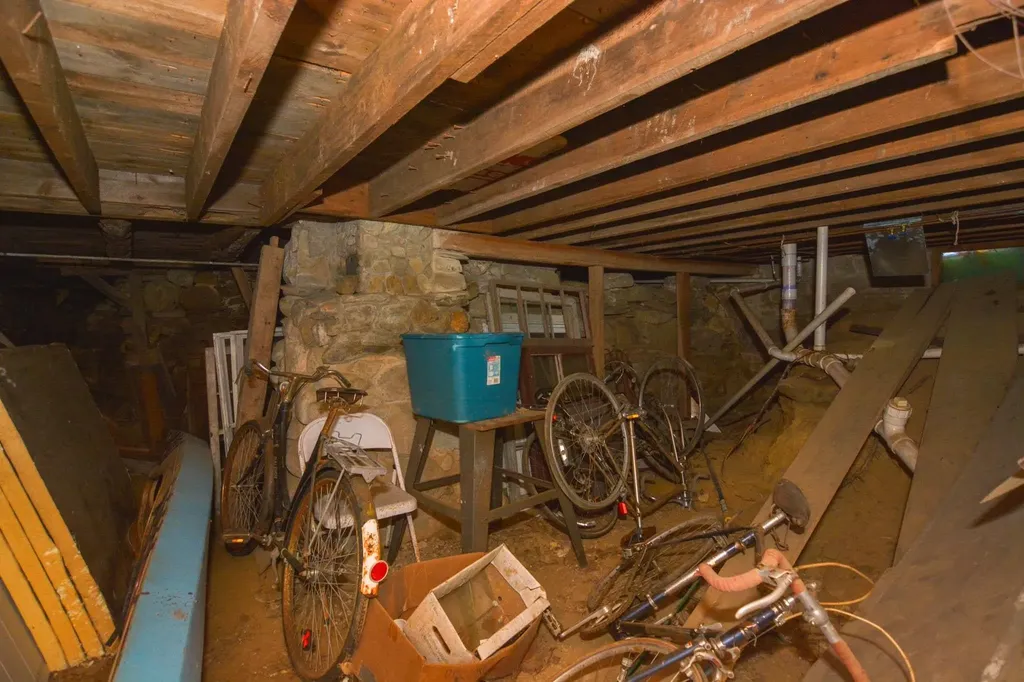 42 Bear Hill Road Newton NH 03858