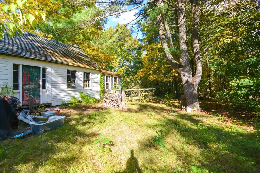 42 Bear Hill Road Newton NH 03858