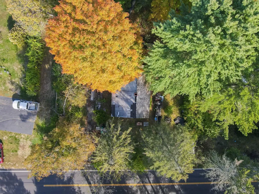 42 Bear Hill Road Newton NH 03858