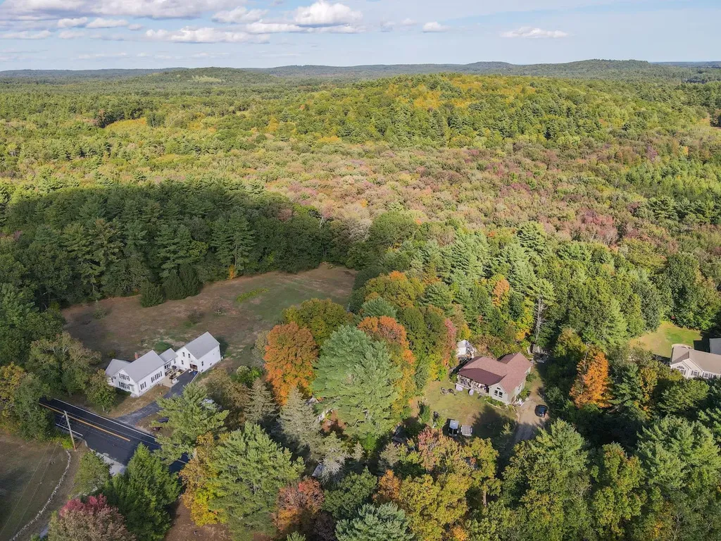 42 Bear Hill Road Newton NH 03858