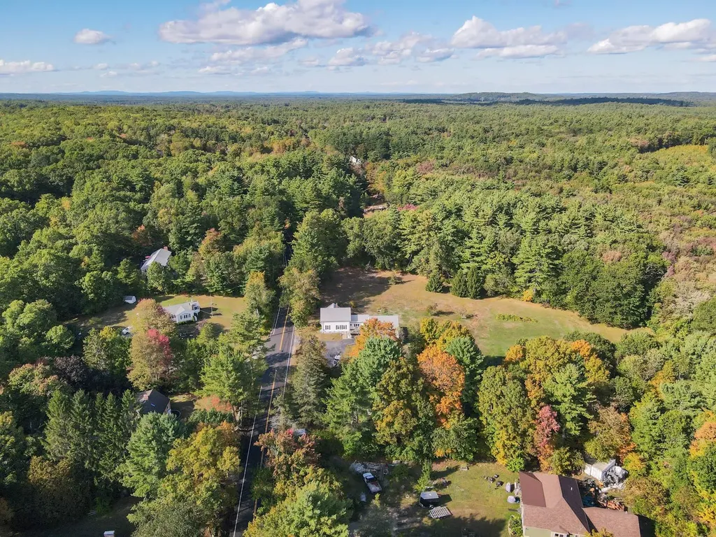 42 Bear Hill Road Newton NH 03858