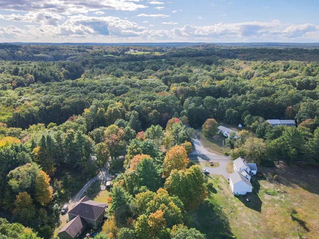 42 Bear Hill Road Newton NH 03858