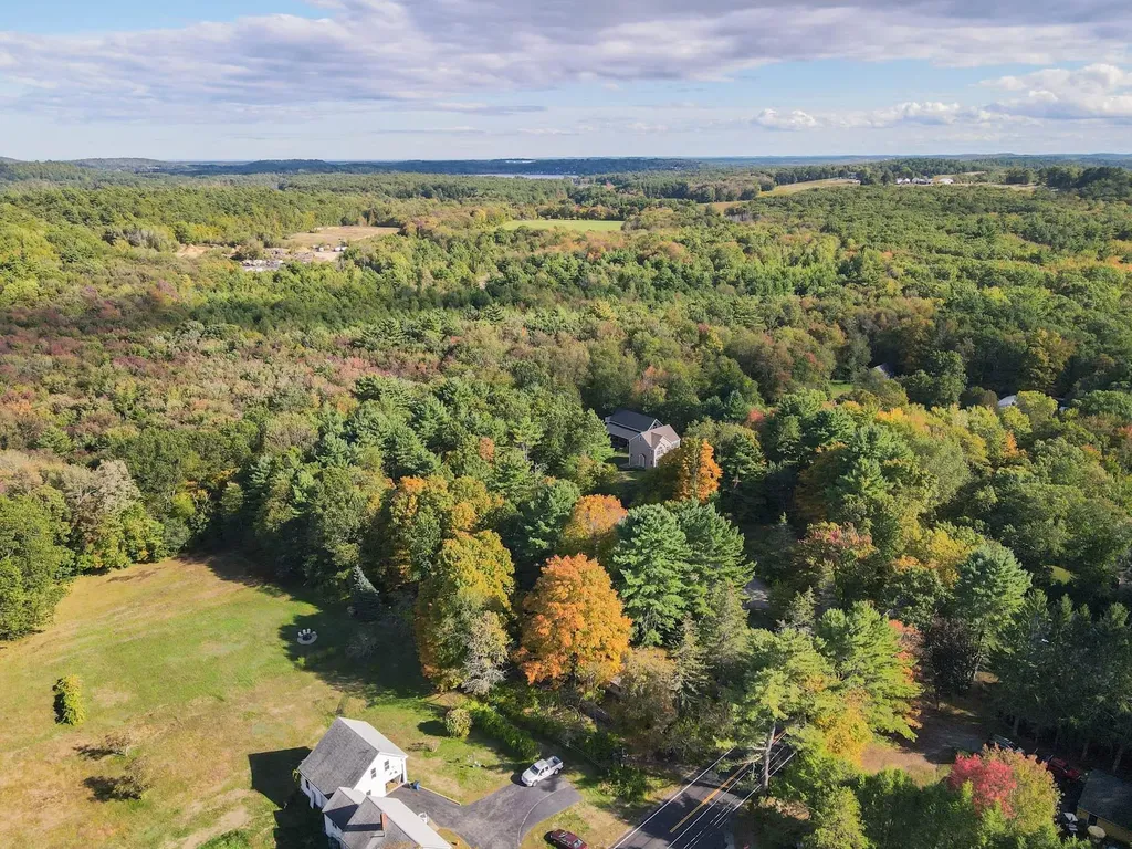 42 Bear Hill Road Newton NH 03858
