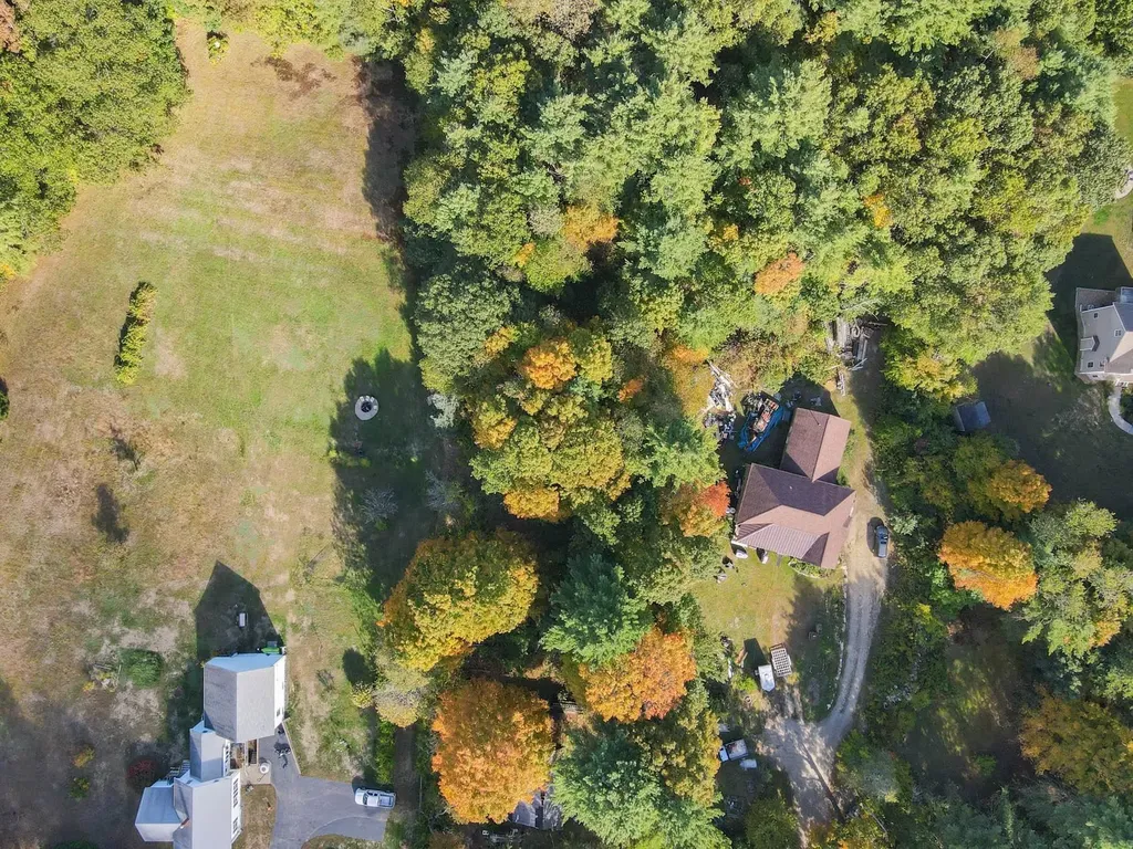 42 Bear Hill Road Newton NH 03858