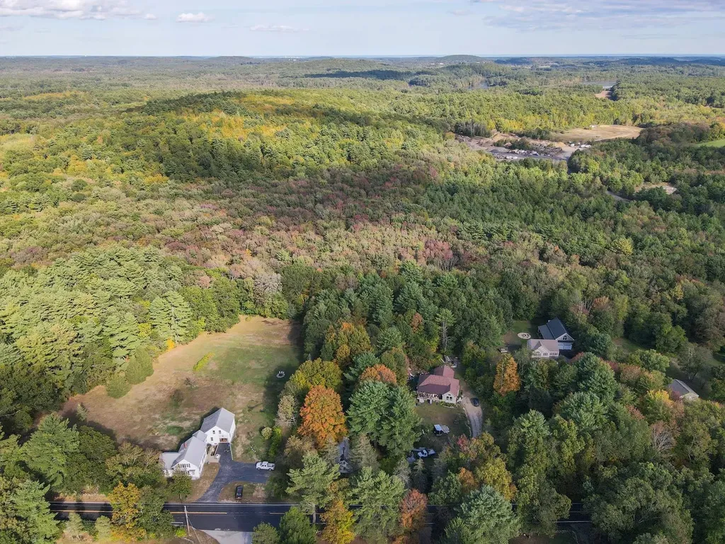 42 Bear Hill Road Newton NH 03858