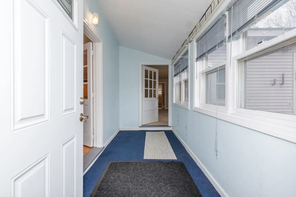 3 Ski Doo Lane Deerfield NH 03037