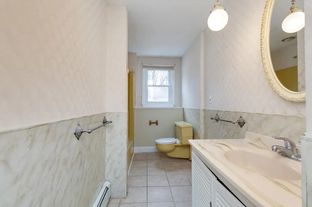 3 Ski Doo Lane Deerfield NH 03037