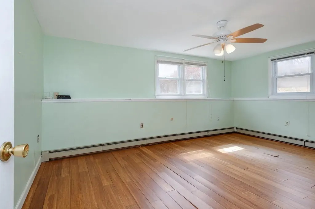 3 Ski Doo Lane Deerfield NH 03037