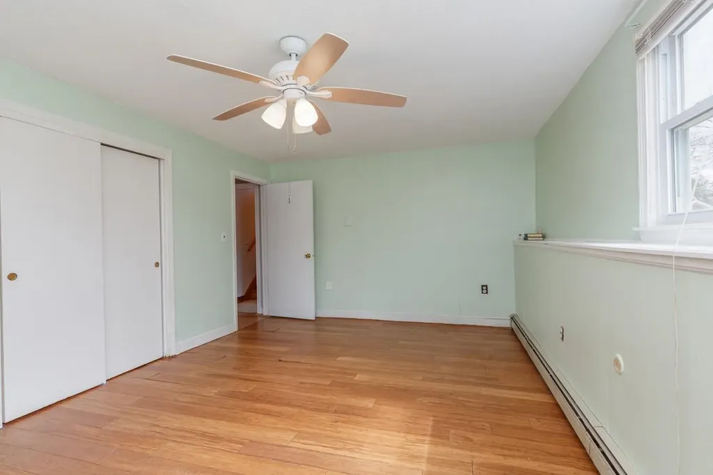 3 Ski Doo Lane Deerfield NH 03037