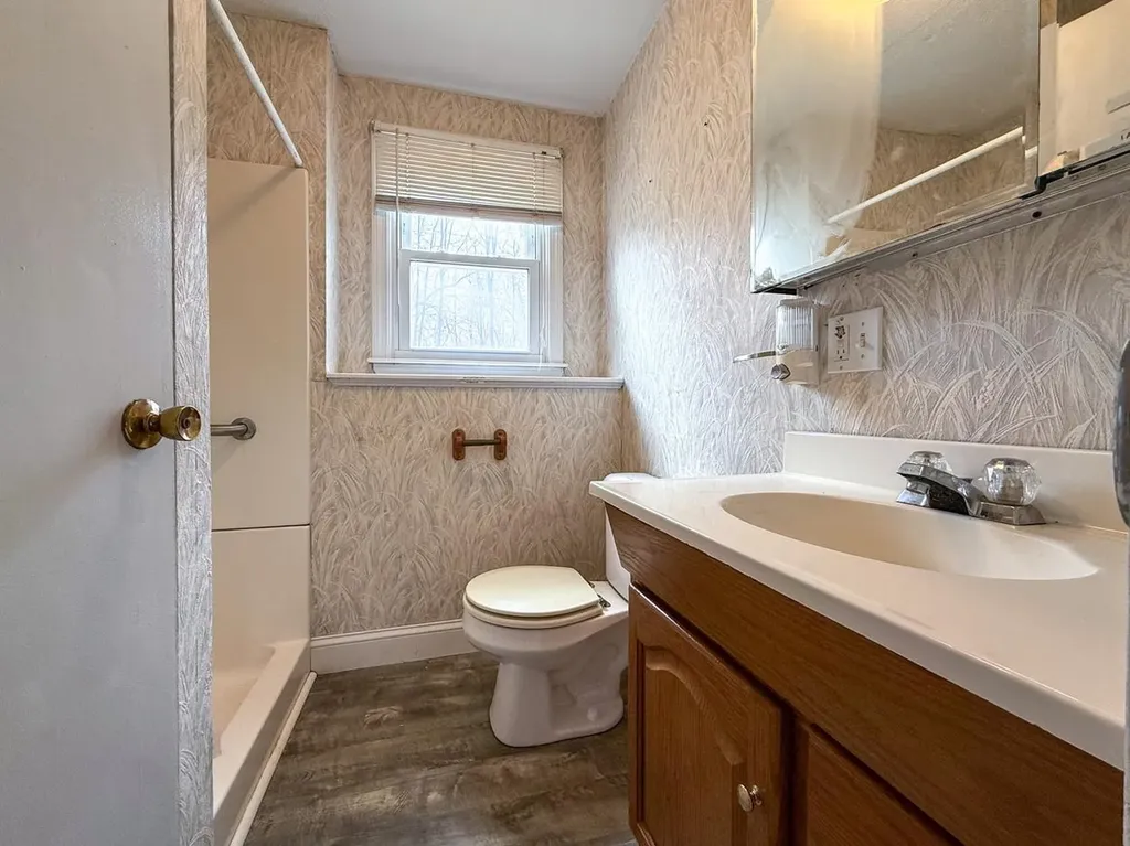 3 Ski Doo Lane Deerfield NH 03037