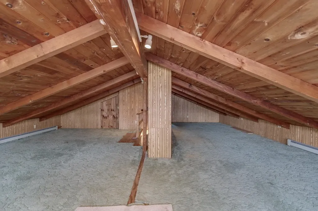 3 Ski Doo Lane Deerfield NH 03037