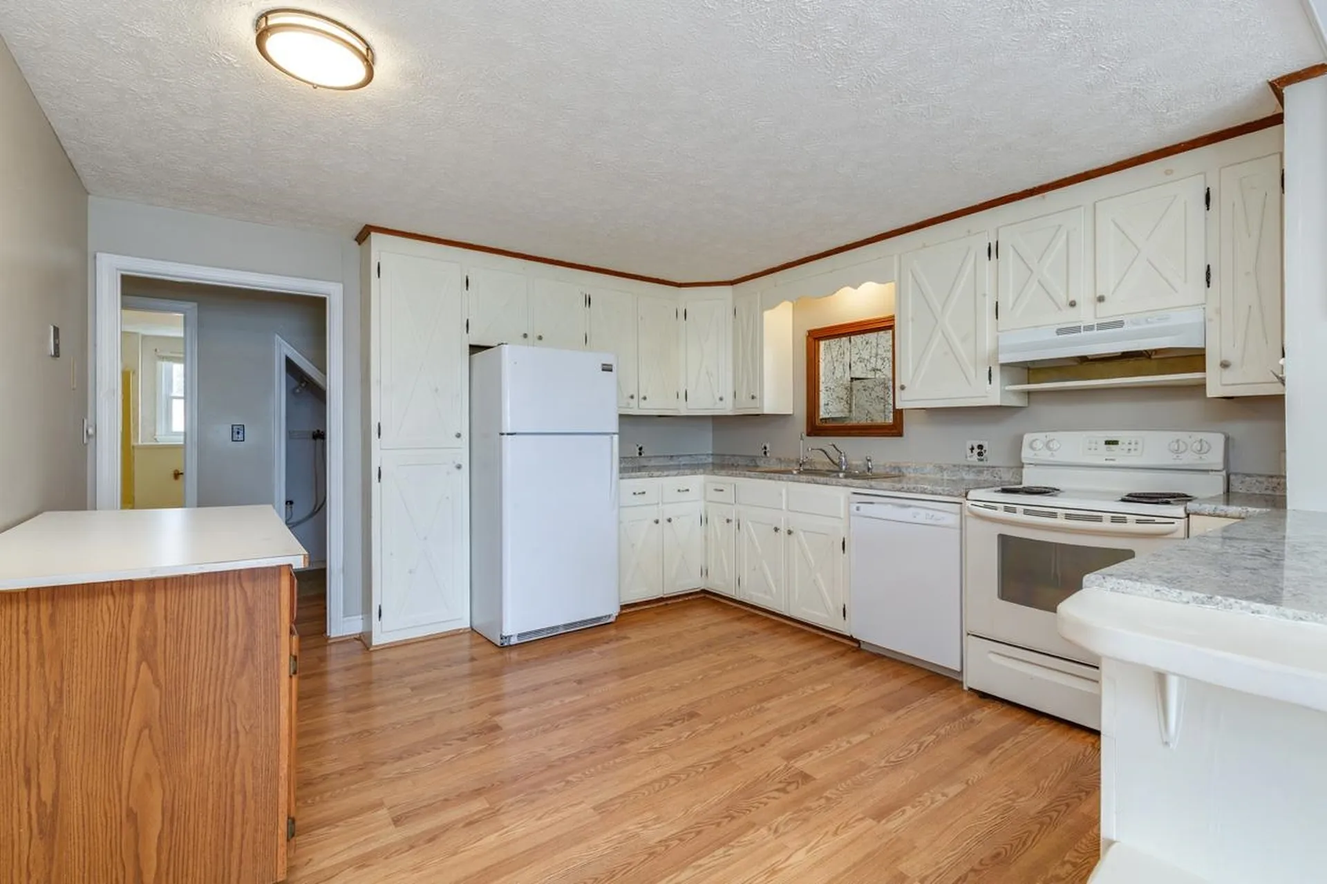 3 Ski Doo Lane Deerfield NH 03037