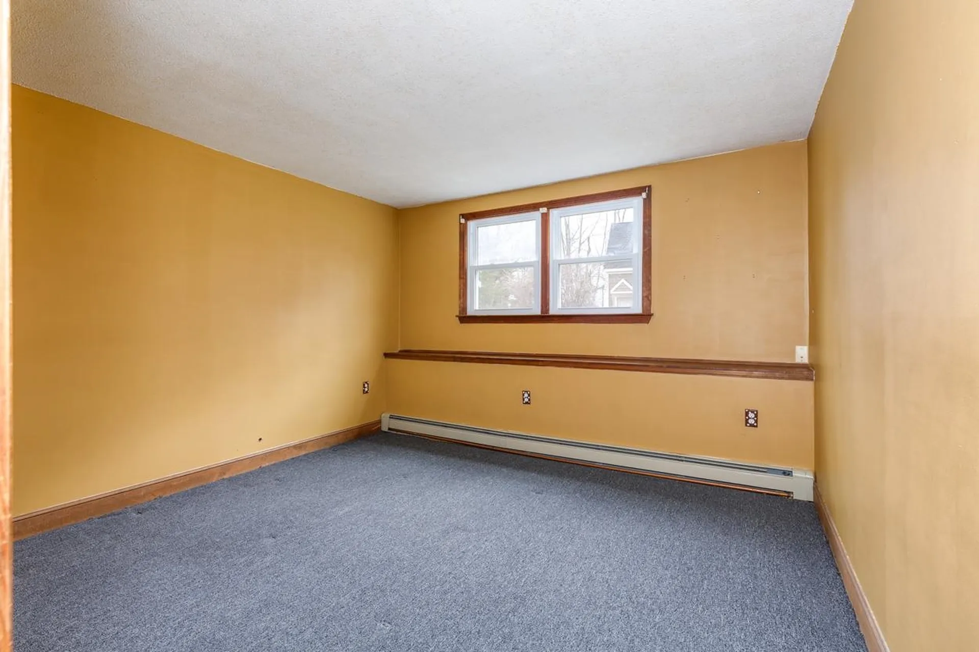 3 Ski Doo Lane Deerfield NH 03037