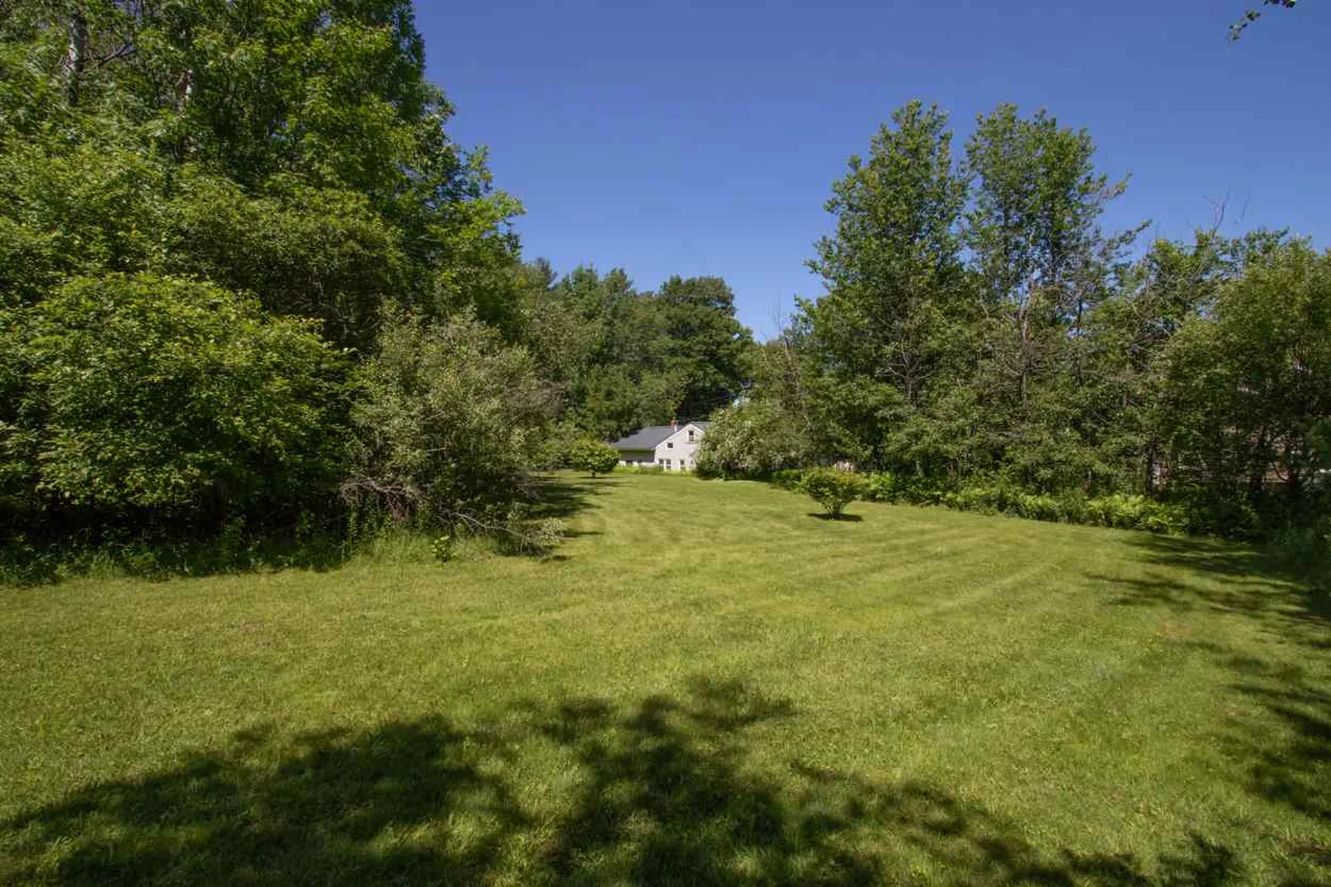 3 Ski Doo Lane Deerfield NH 03037