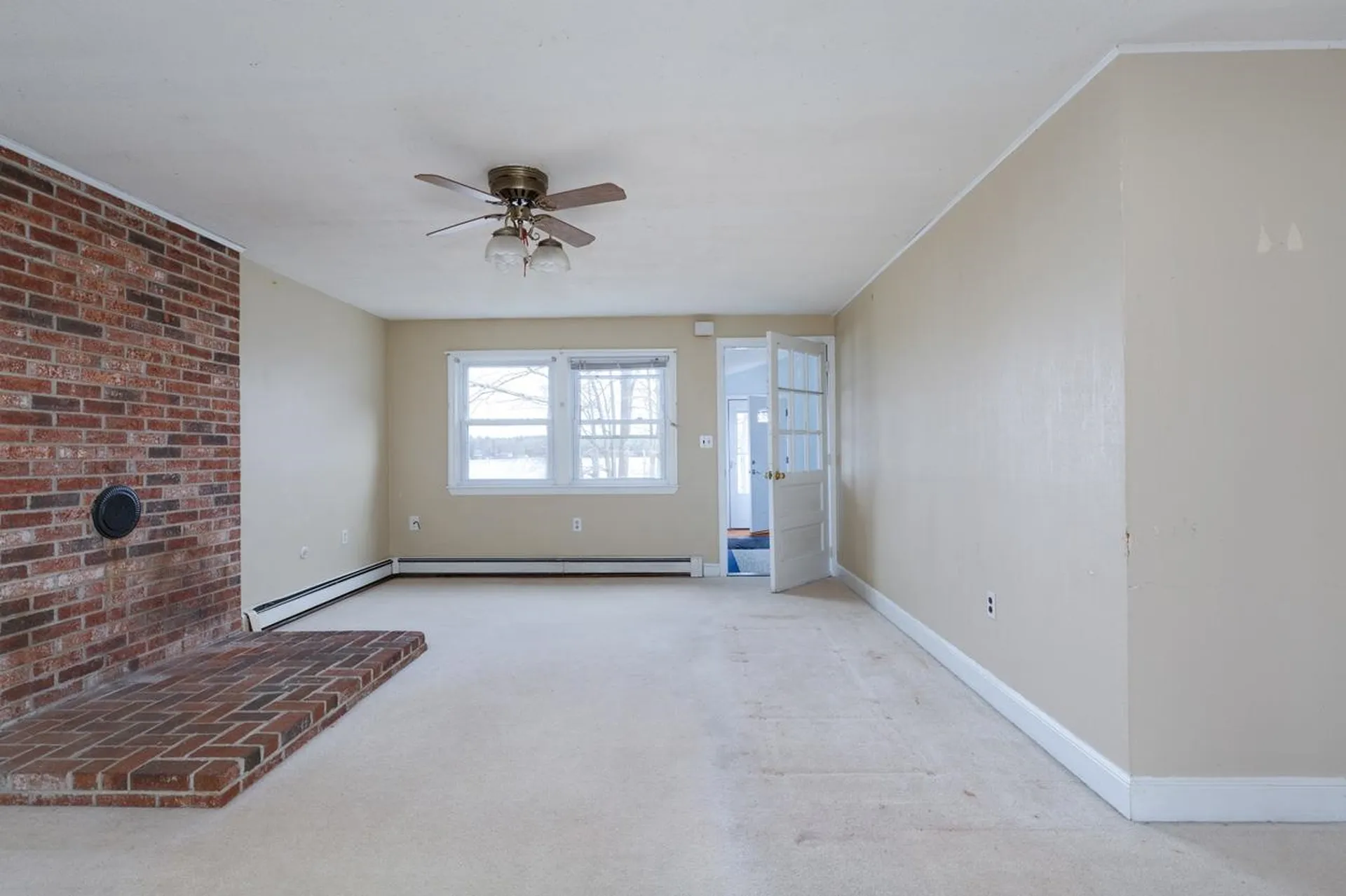 3 Ski Doo Lane Deerfield NH 03037