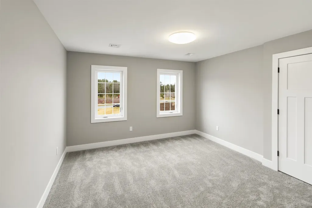 8 Stone Creek Drive Brentwood NH 03833