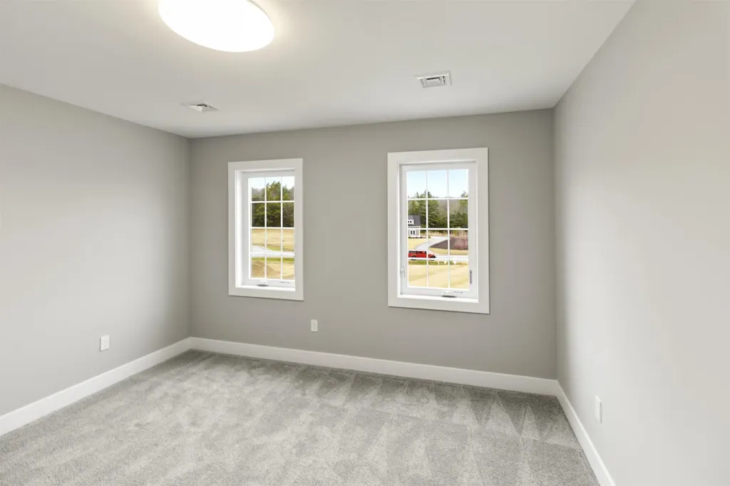 8 Stone Creek Drive Brentwood NH 03833