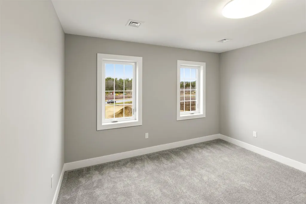 8 Stone Creek Drive Brentwood NH 03833