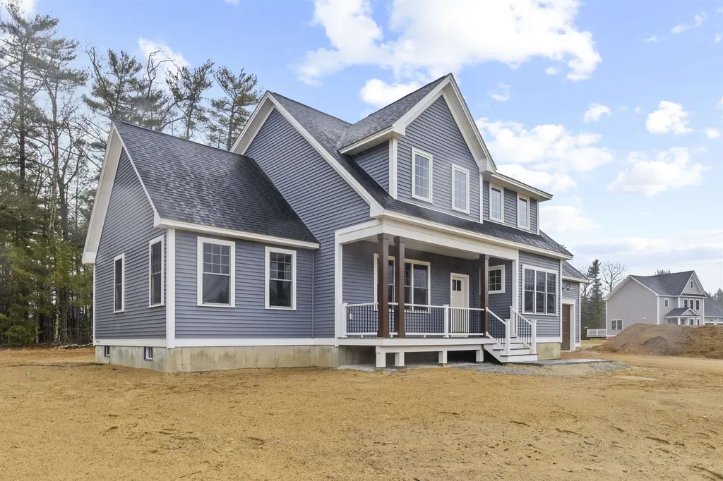 8 Stone Creek Drive Brentwood NH 03833