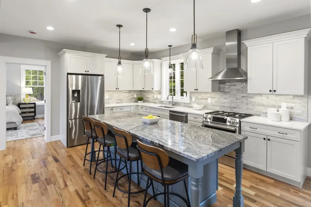 8 Stone Creek Drive Brentwood NH 03833