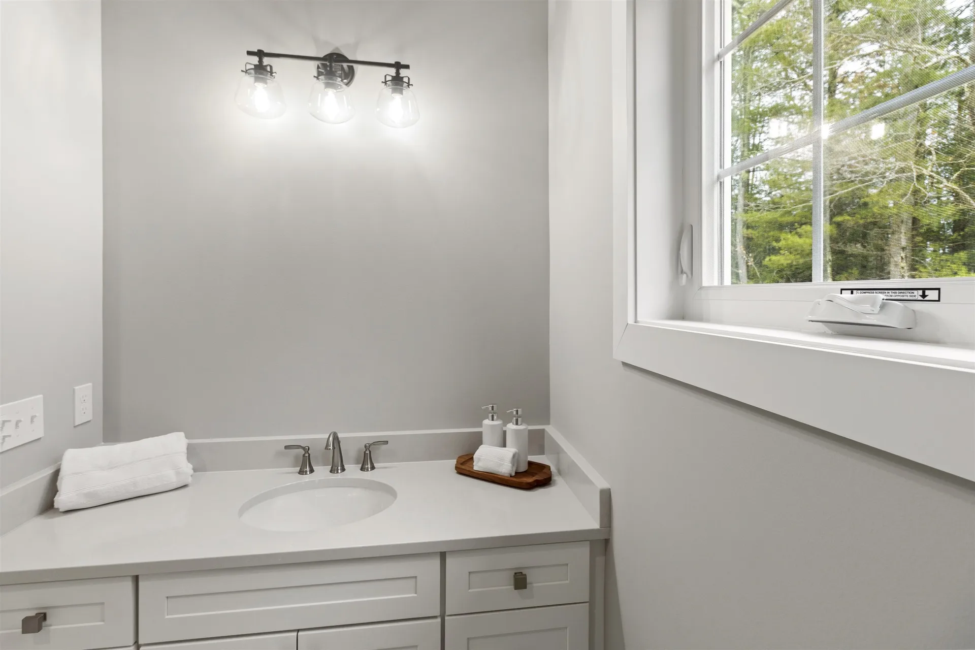 8 Stone Creek Drive Brentwood NH 03833