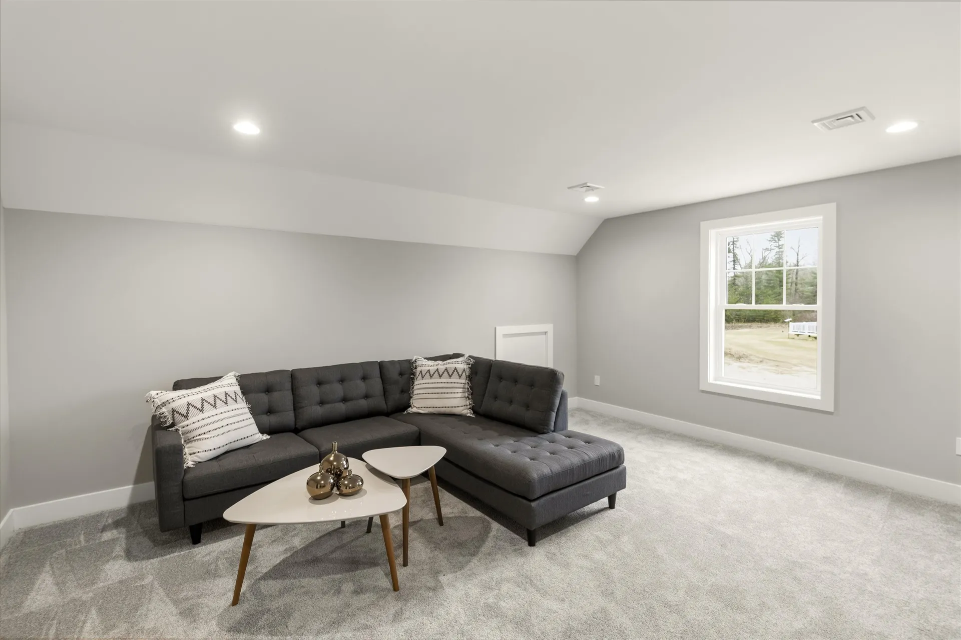 8 Stone Creek Drive Brentwood NH 03833