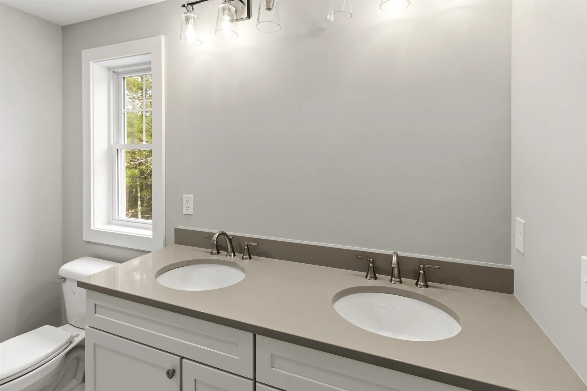 8 Stone Creek Drive Brentwood NH 03833