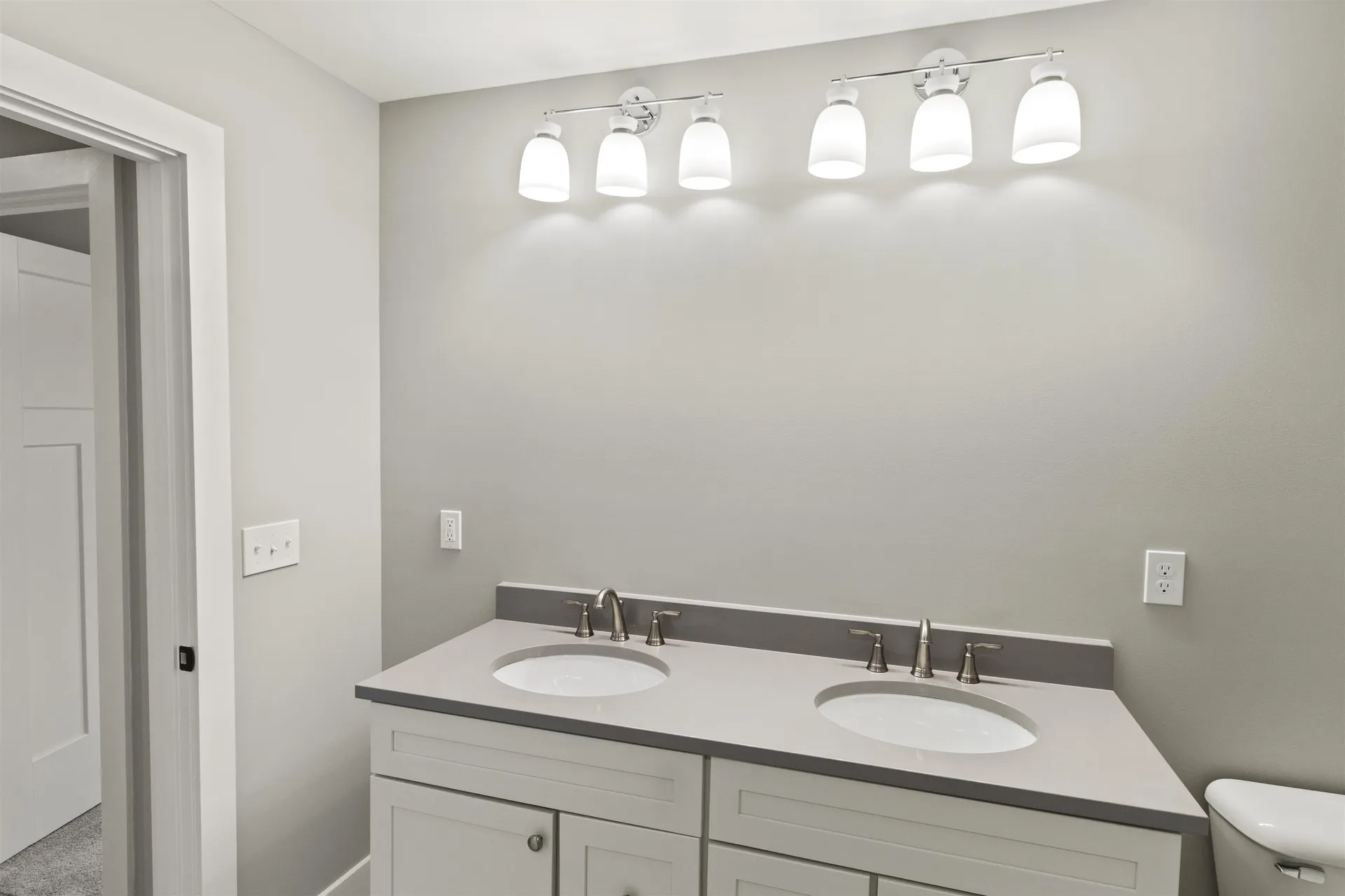 8 Stone Creek Drive Brentwood NH 03833